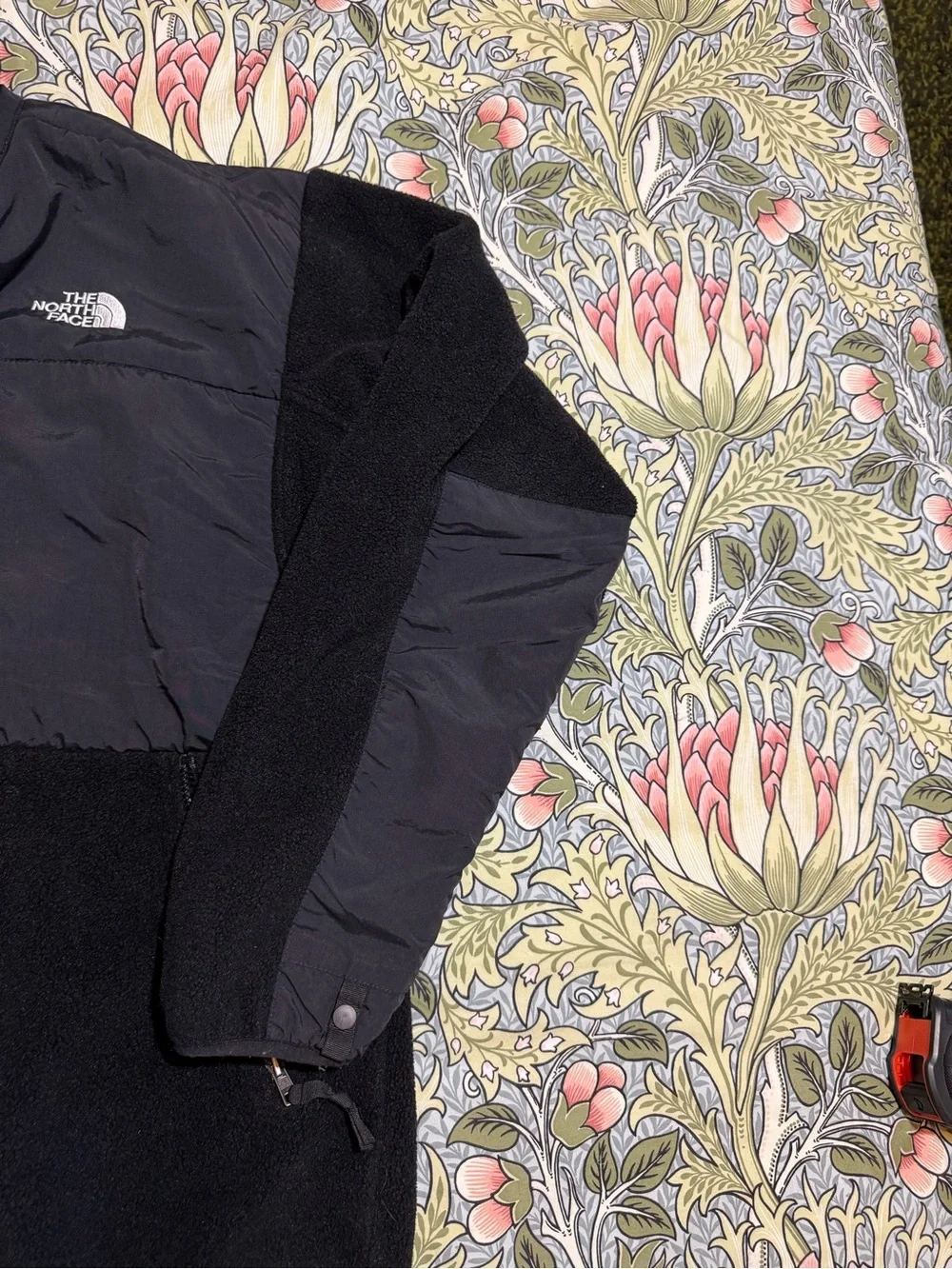The North Face Men’s Black Fleece and Shell Jacket Size L/G